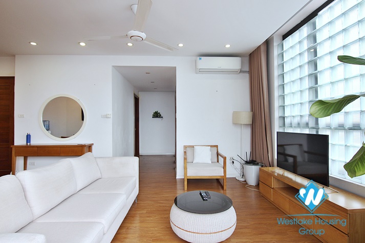 Top Trendy furnished 2 bedroom apartment with vintage elements with a lot of natural light and lake view 